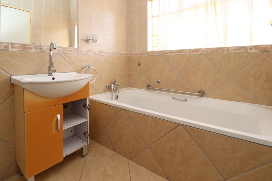 3 Bedroom Property for Sale in Flimieda North West